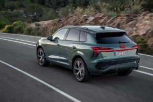audi q3 109